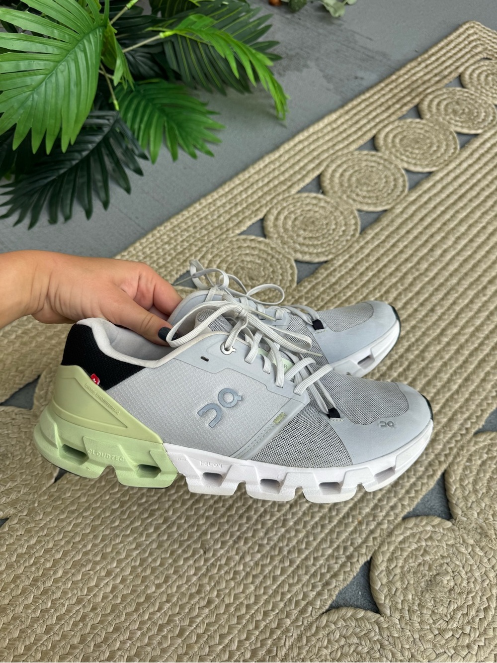 On Running Cloudstratus Grey Lime Running Shoes Size 9.5 / EU 43 men’s
